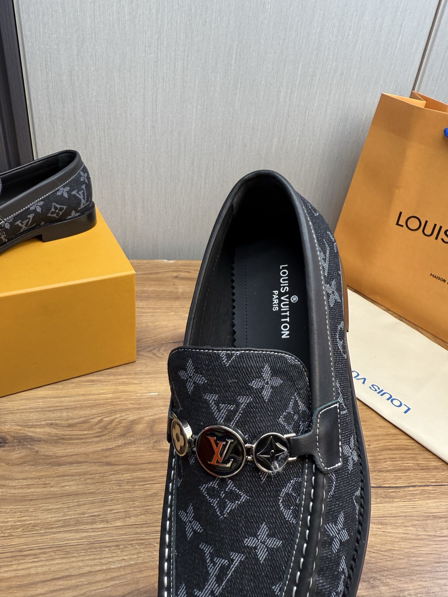 LV